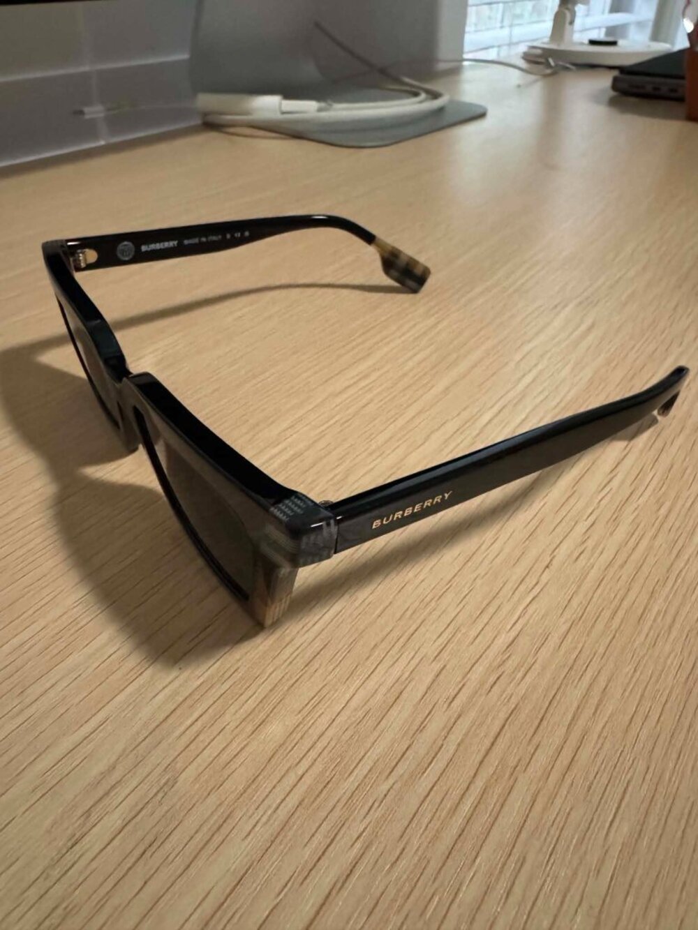 Burberry Briar Sunglasses (Black) - Picture 3 of 3